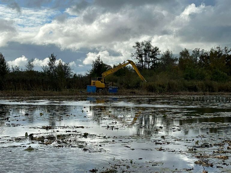 Kraan aan het werk in Kortenhoef