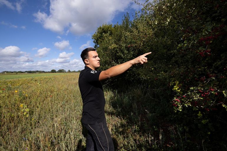 Joris Verstegen bij de struweelhaag