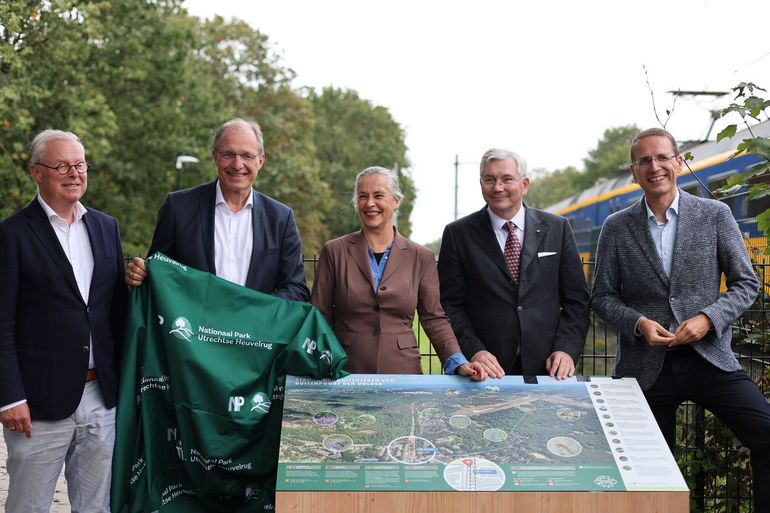 De officiële opening van station Den Dolder als vierde Buitenpoort van Nederland op 7 oktober 2026