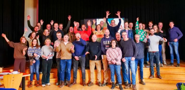 Alle 7-vinkjes-boeren en adviseurs samen tijdens de tweedaagse bijeenkomst om kennis uit te wisselen, plannen uit te werken en elkaar beter te leren kennen
