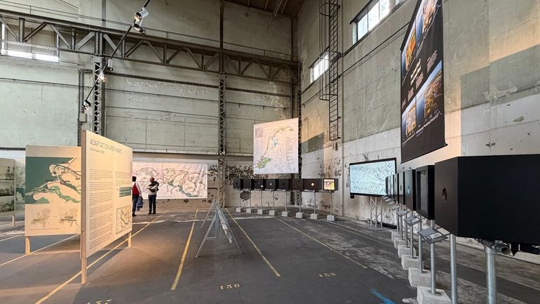 Tijdens de Internationale Architectuur Biënnale Rotterdam maakt de tentoonstelling Systems of Support het concept Meegroeien met zeespiegelstijging zichtbaar met kaarten, artistieke kijkdozen en film