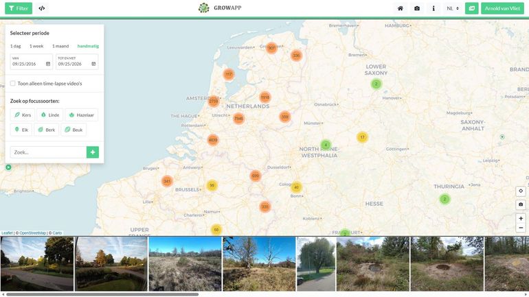 Screenshot GrowApp.today met daarop alle locaties waar minimaal één foto is gemaakt sinds 25 september 2016. De cijfers in de bolletjes geven het aantal fotolocaties in die regio weer
