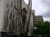 Bijenkorf met sculptuur van Naum Gabo, Rotterdam