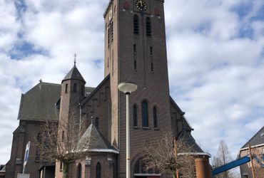 Heilige Theresia kerk, Moerstraten