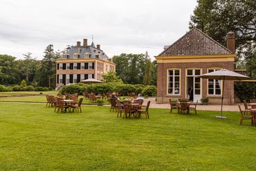 Terras bij Oranjerie Huis Verwolde