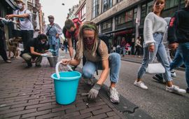 Reinier van Oorsouw Plastic PeukMeuk-opruimactie