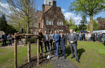 Op 18 april gaven Evert Weys, Peter van de Noort, Harrie van Puijenbroek, Tom Zeeman en Ewout Hollegien een startschep voor de nieuwe gebiedsvisie.