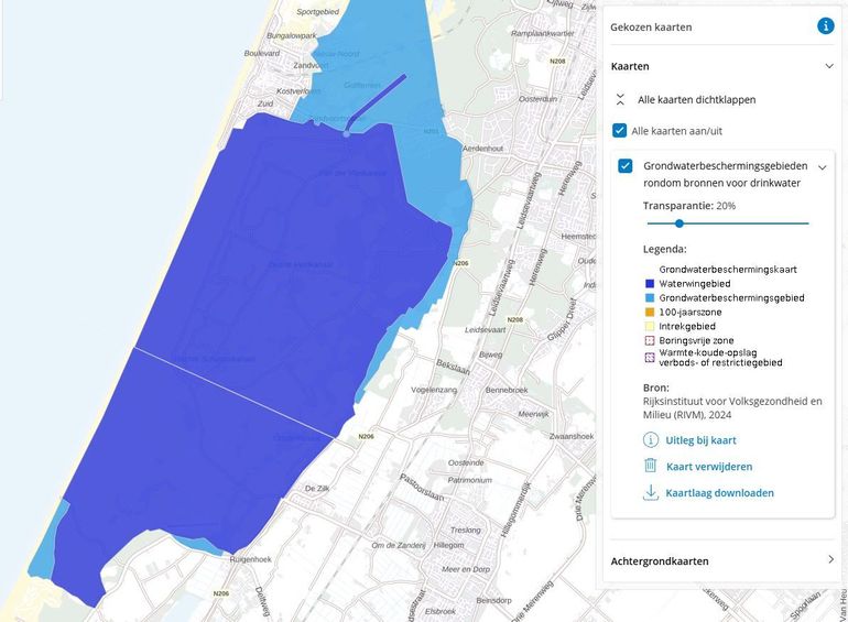 Het stipje op de kaart is de ingang van de Amsterdamse Waterleidingduinen. In waterwingebieden, zoals de Amsterdamse Waterleidingduinen, pompt het drinkwaterbedrijf water uit de grond. Na zuivering is dat water geschikt als drinkwater. Op de kaart kleuren de waterwingebieden donkerblauw