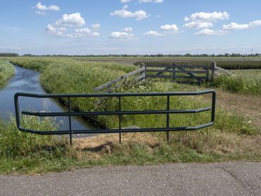 Een locatie waar argusvlinder is gevonden, bij een houten hek in Medemblik dat speciaal voor argusvlinders was neergezet