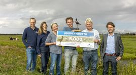 Bernard de Jong, Eva Fransen van Vogelbescherming Nederland, Linda, Arjan en Hans Mulder, Michiel van den Bergh van Vogelbescherming Nederland