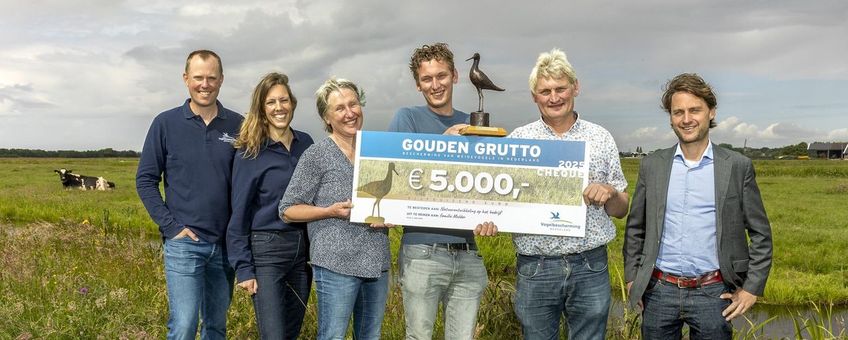 Bernard de Jong, Eva Fransen van Vogelbescherming Nederland, Linda, Arjan en Hans Mulder, Michiel van den Bergh van Vogelbescherming Nederland