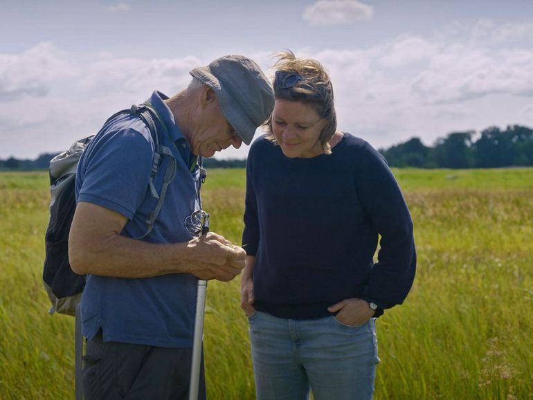 Een persoonlijke dialoog tussen Sanne en haar vader Jacques vormt de kern van de film Groenkijkers