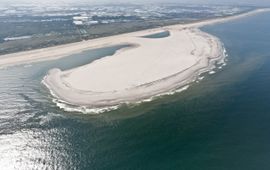 Beeldbank Rijkswaterstaat De Zandmotor in juli 2011