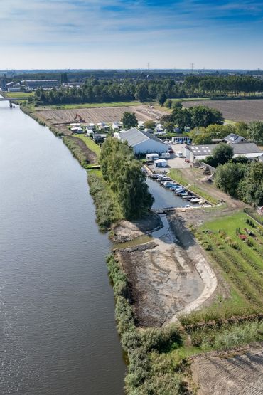 Oever Markdal met de contouren voor de extra havenmonding