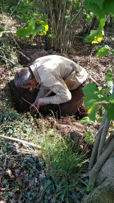 Het onderzoek kan niet zonder het graven van een aantal diepe kuilen