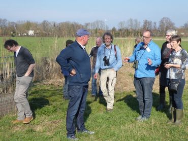 Veldbezoek in Posterholt met drukke discussies over hoe het best kan worden beheerd