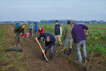 Samenwerking diverse partijen tijdens natuurwerkdag rond project Partridge