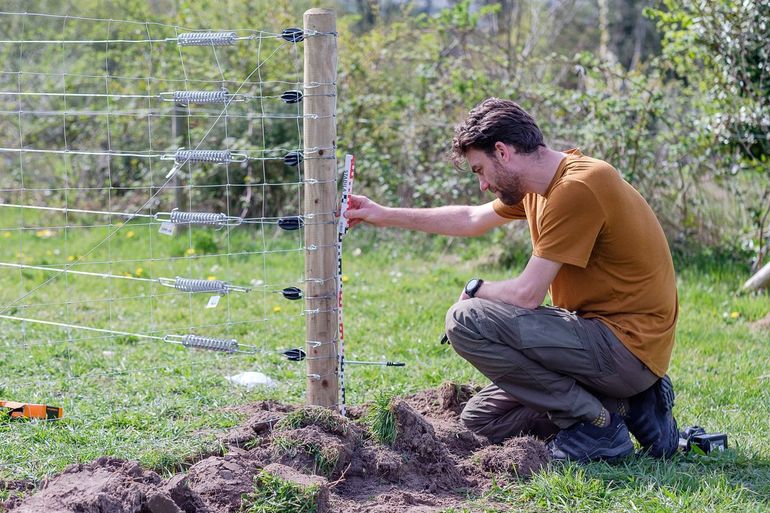 Plaatsen van veebeschermend raster bij Yuverta Velp