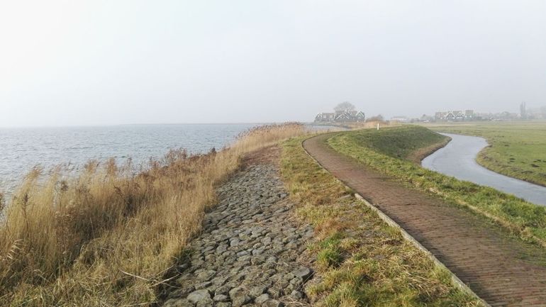 De dijk bij Marken