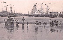 Katwijk aan Zee in de lang vervlogen tijd van het knikkeren met rozertjes of venusschelpen.