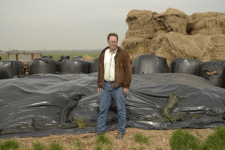Jeroen van der Kooij bij zijn eerste bokashi-proefhoop