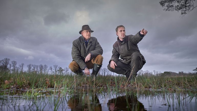 Rentmeester Handert Scheffer en opzichter Remco Jousma in natuurgebied Groot Zandbrink te Leusden