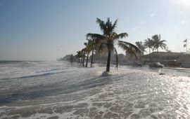 Fort Lauderdale, kustweg overspoeld door zeewater