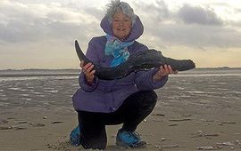 Sytske Dijksen, Foto Fitis voor eenmalig gebruik, Een selfie met de vondst