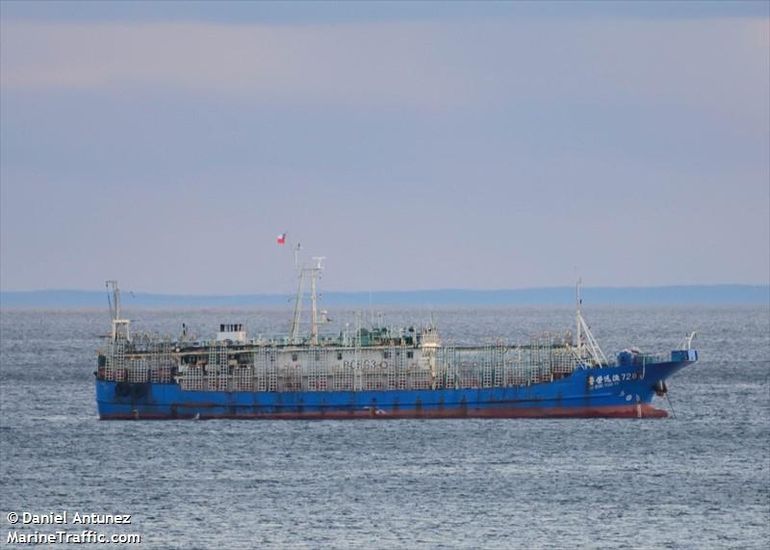 Chinese vloot vissend bij Galapagos