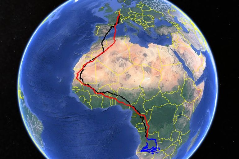 Trekroute van boomvalk Lex in het najaar van 2023 (rood), de overwintering (blauw) en het voorjaar van 2024 (zwart)