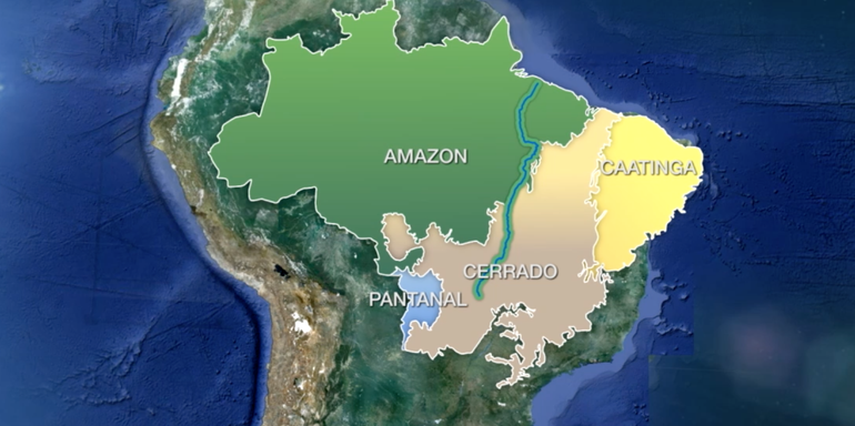 De biodiversiteitscorridor komt op de locatie van de blauwe lijn en doorkruist Cerrado-savanne en Amazonewoud