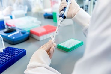 Laboratoriumwerkzaamheden bij NIVIP