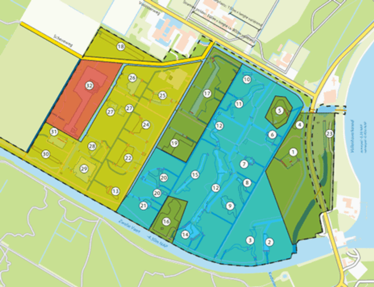 Plattegrond van het Waterloopbos met de genummerde modelplaatsen. Natuurmonumenten maakt onderscheid tussen ‘Puur Natuur’ (donkergroen), ‘Puur Cultuur’ (blauw) en ‘Puur Avontuur’ (lichtgroen)