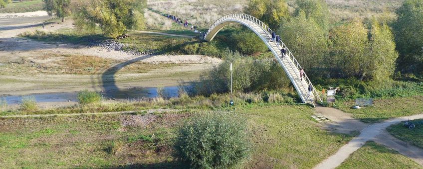 Rivieren recreatie brug bij Nijmegen