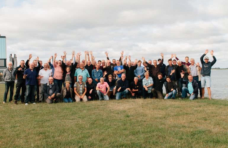 Vele vrijwilligers maken licht werk! Seizoensafsluiting met een deel van de vrijwilligers uit de projecten ‘Samen voor de Aal’ uit Zuid-Holland en Zeeland en de trekvismonitoring van de ‘Ecologische Verbindingszone Noordzeekanaal’