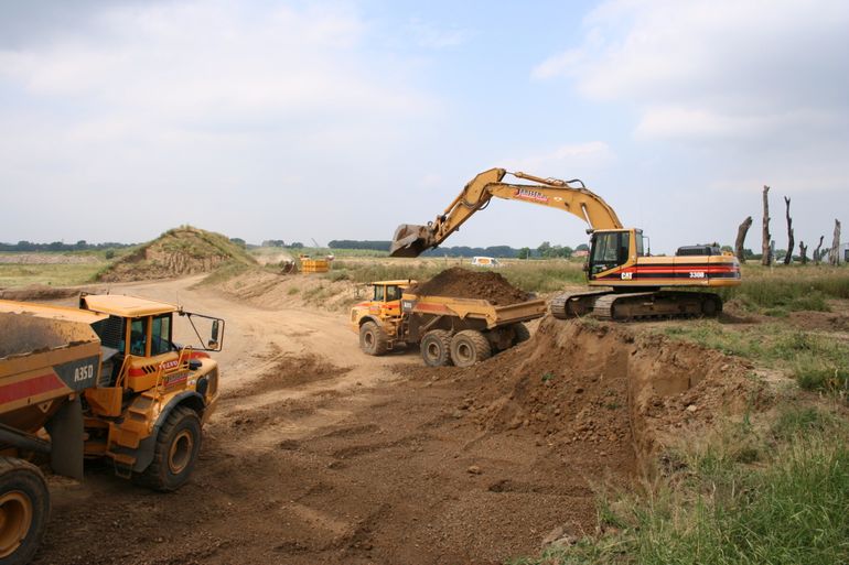 Grindwinning langs de Grensmaas bij Meers in 2007