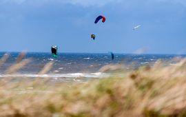 Shutterstock Kitesurfen