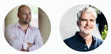 Dagvoorzitter Tom Vaessens (links) en keynotespreker Vincent Luyendijk (rechts)
