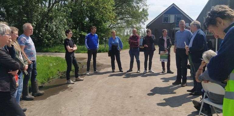 Startbijeenkomst opschaling proef lisdoddeteelt op boerderij de Nije Mieden