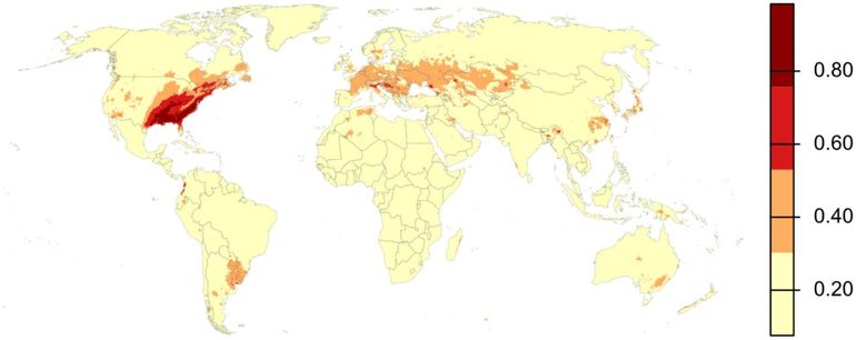 Wereldwijde geschiktheid van leefgebieden voor uitheemse zonnebaarzen, berekend met een verspreidingsmodel op basis van waarnemingen (GBIF). Warme kleuren geven gebieden aan waar de omstandigheden het meest geschikt zijn