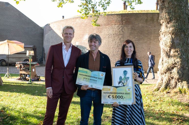 De winnaars Jeroen Helmer en Eva Meijer
