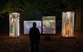 Kunstenaar Noëlle Ingeveldt voor de video-installatie Dead and Alive tijdens de Dutch Design Week 2022