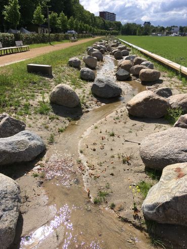 Waterbeek in het Spoorpark Tilburg