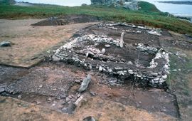 Restanten van een nederzetting uit de IJzertijd te Mez-Notariou op het eiland Ouessant, voor de westkust van Bretagne