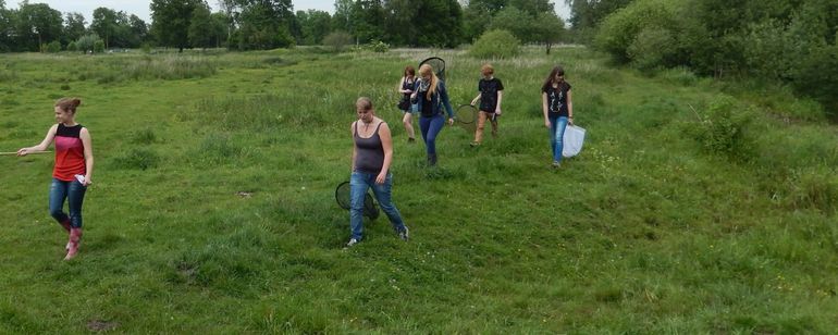 Jongeren op pad in de natuur