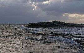 voor eenmalig gebruik, De Volharding op Texel tijdens het hoge water