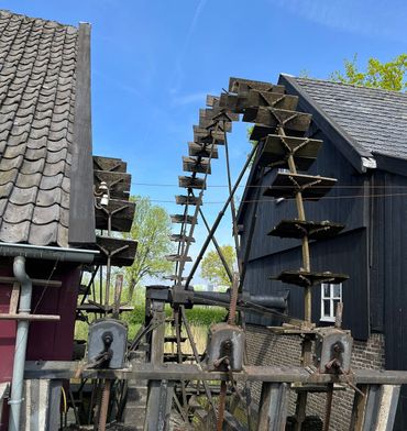 De Opwettense watermolen vanaf de achterkant