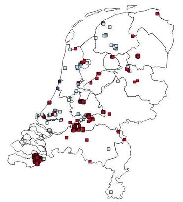 Waarnemingen kilometerhoktelling in het telweekend mei 2017. Rood: wel gezocht, niet gevonden; blauw: argusvlinder gevonden, hoe donkerder hoe meer