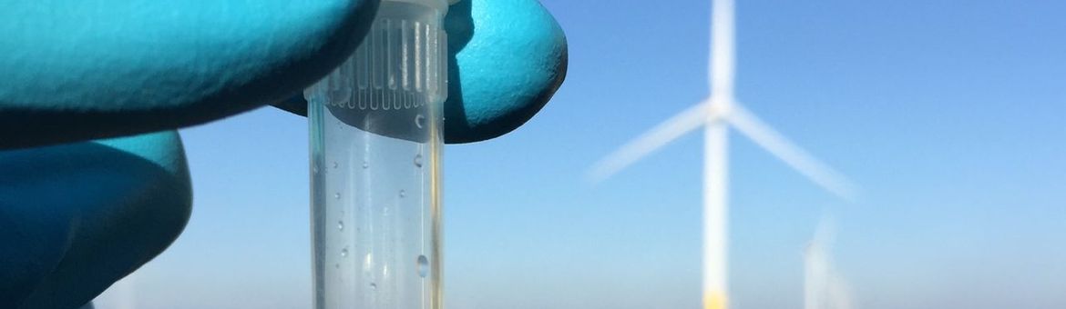 eDNA-materiaal verzamelen in windparken
