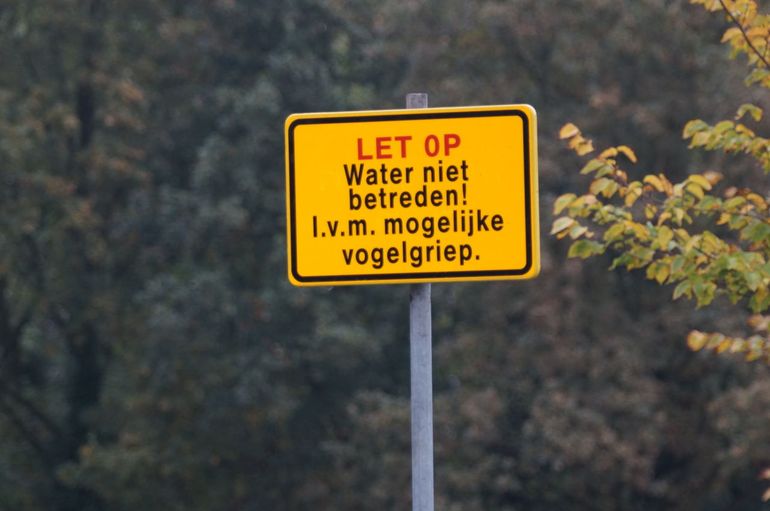 Waarschuwingsbord om water niet te betreden